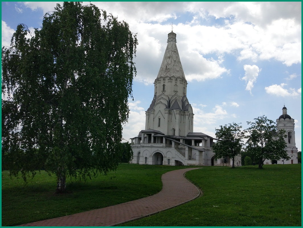 В музее - заповеднике  "Коломенское"... - Николай Дони