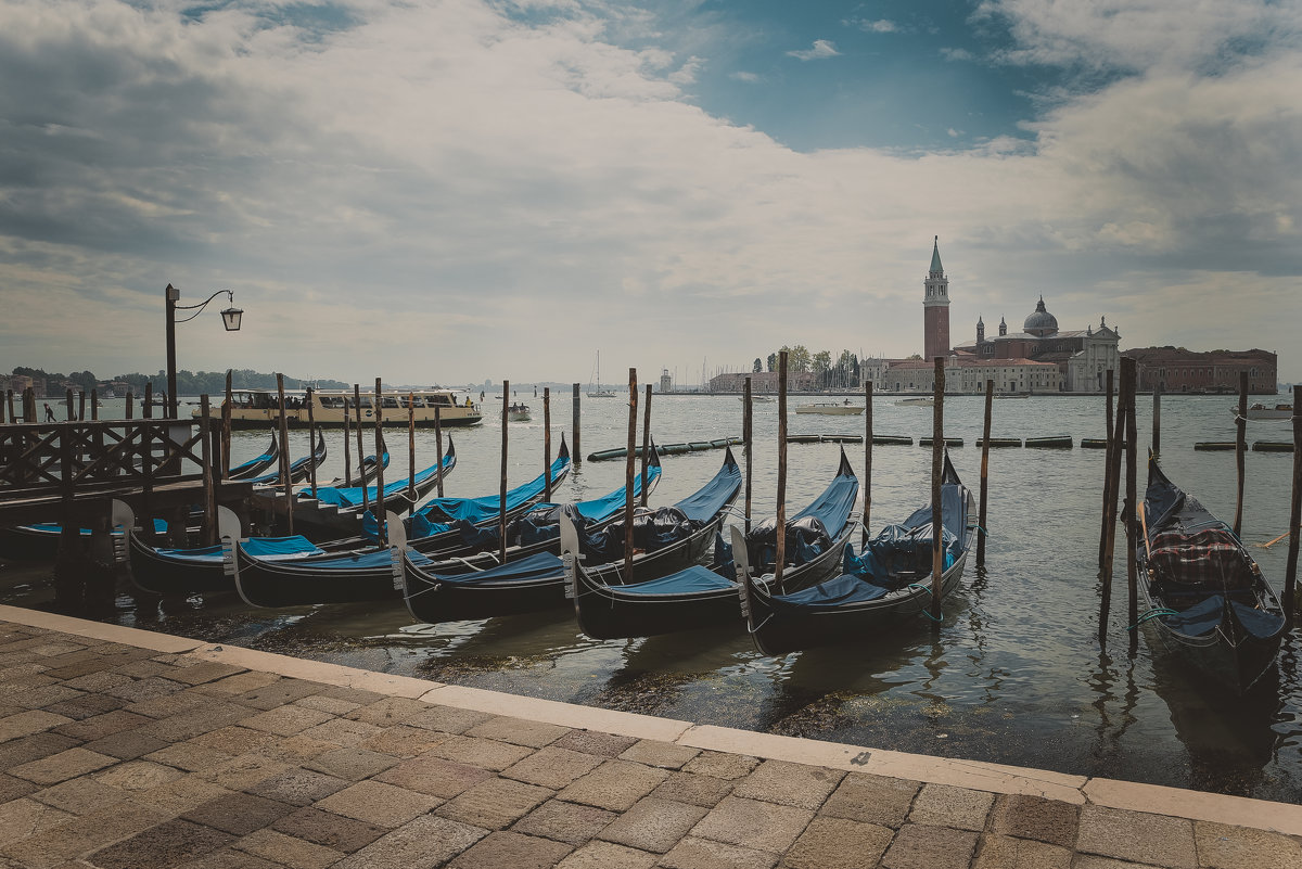 boats - Katerina Tighineanu