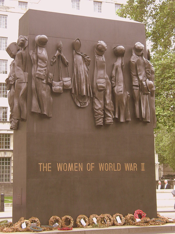 Памятник женщинам Второй мировой - Марина Домосилецкая