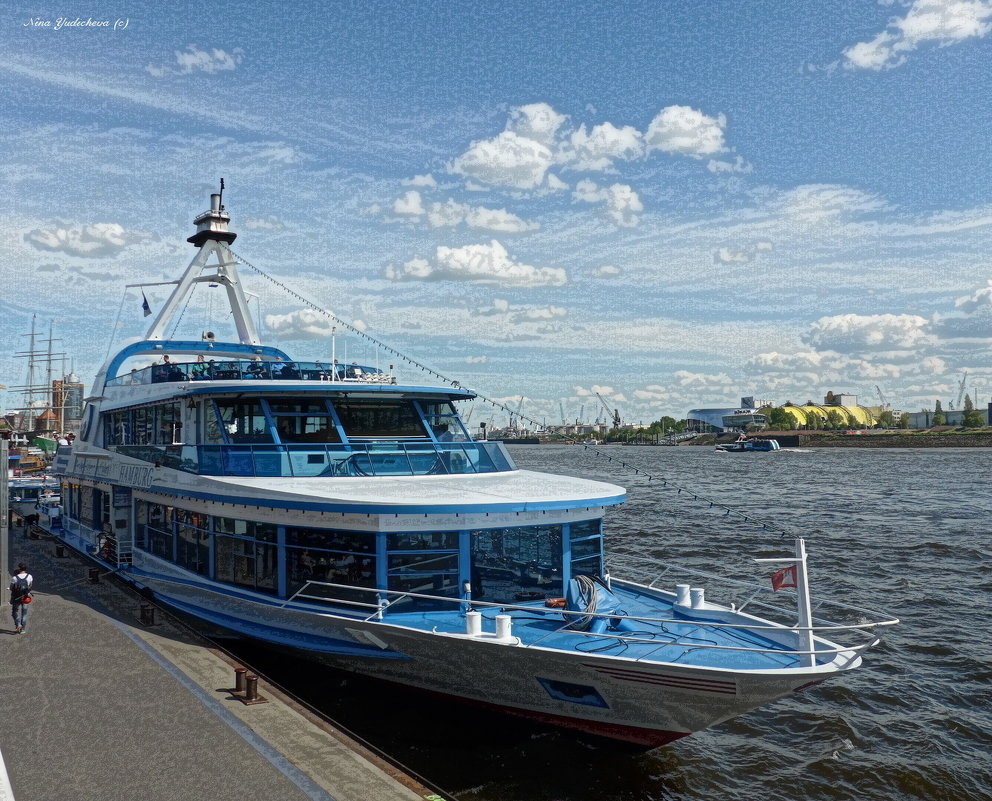 В порту - Nina Yudicheva