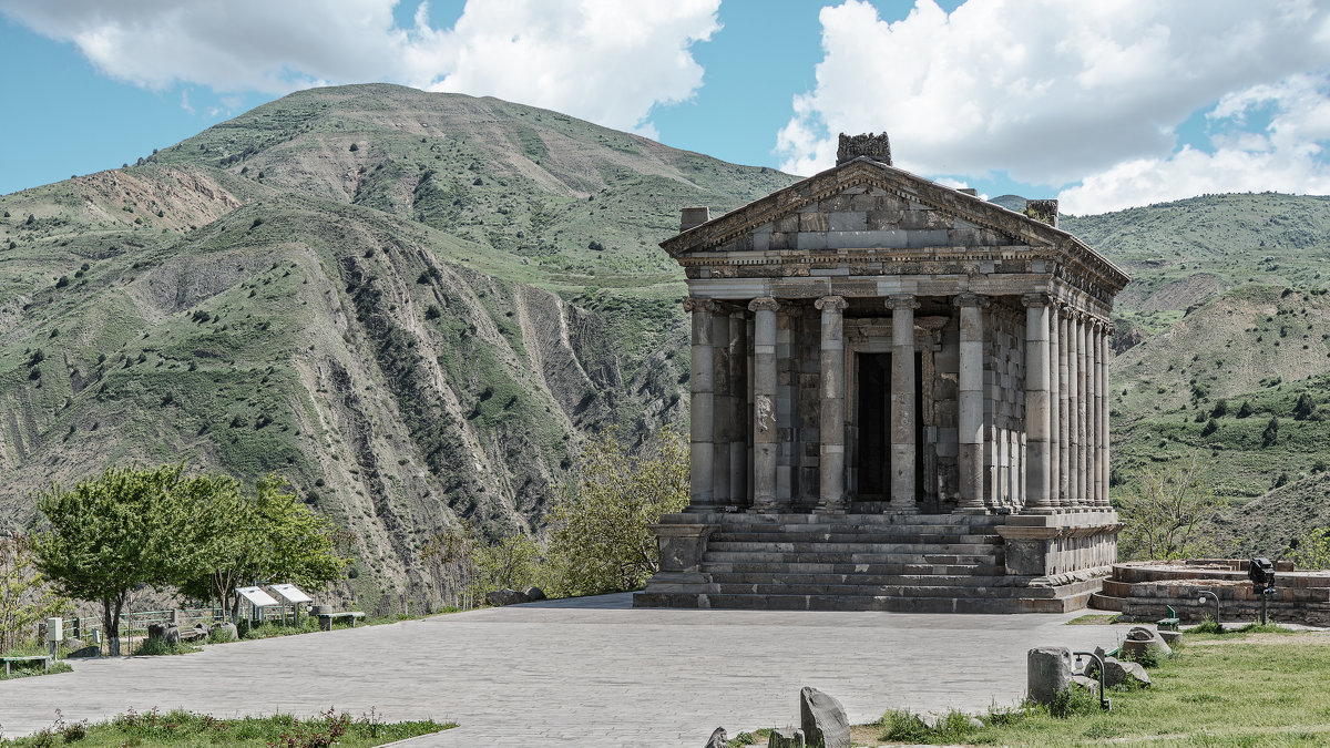 Армения. Храм в Гарни - Борис Гольдберг