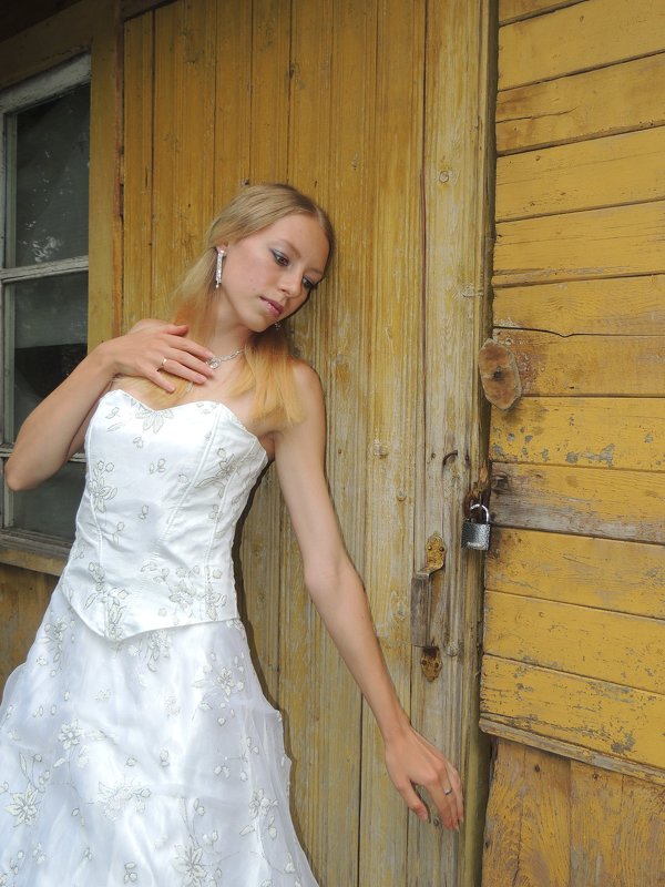 Белое платье))) - Януся Характерова