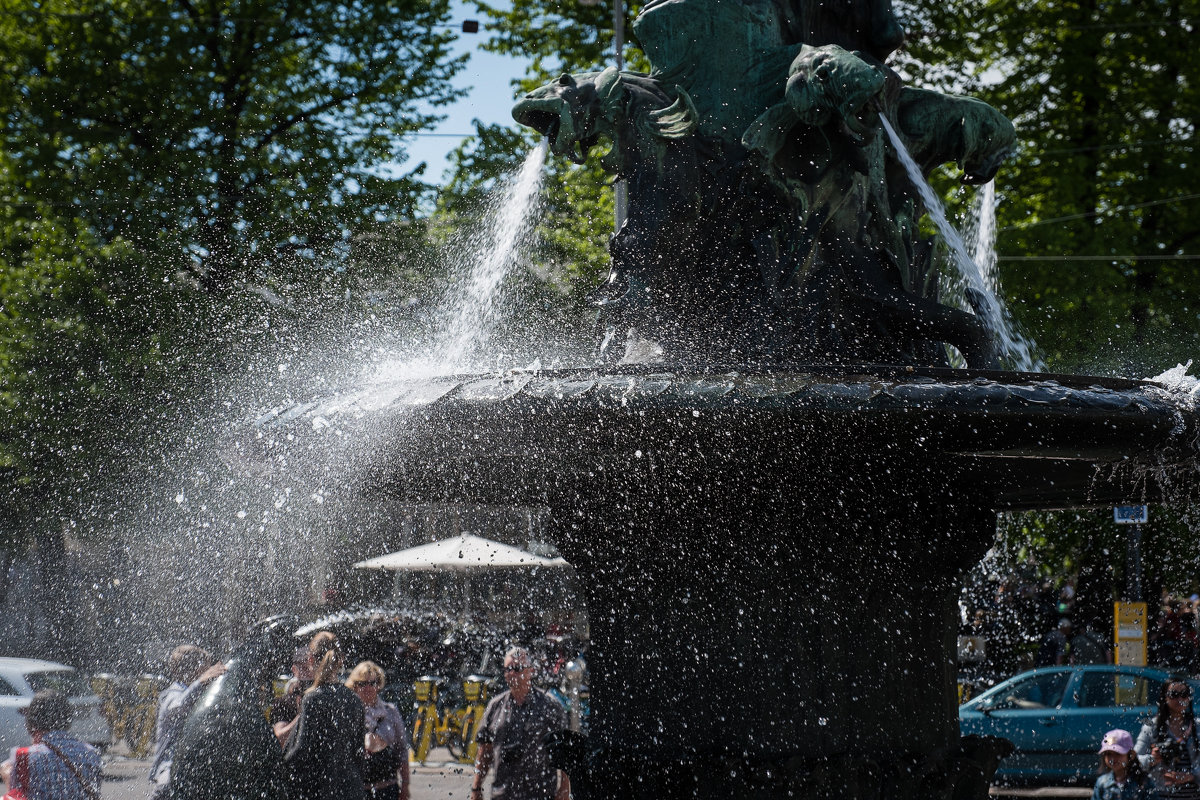 Хельсинки, фонтан, жара - Андрей Илларионов