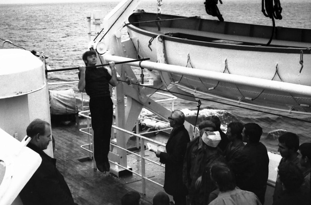 1970-й.Атлантический океан Борт БМРТ -319 "Рудольф Блауманис" - Иволий Щёголев
