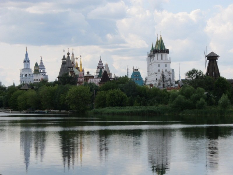 Лето в Измайлове. Вид на Кремль - Дмитрий Никитин