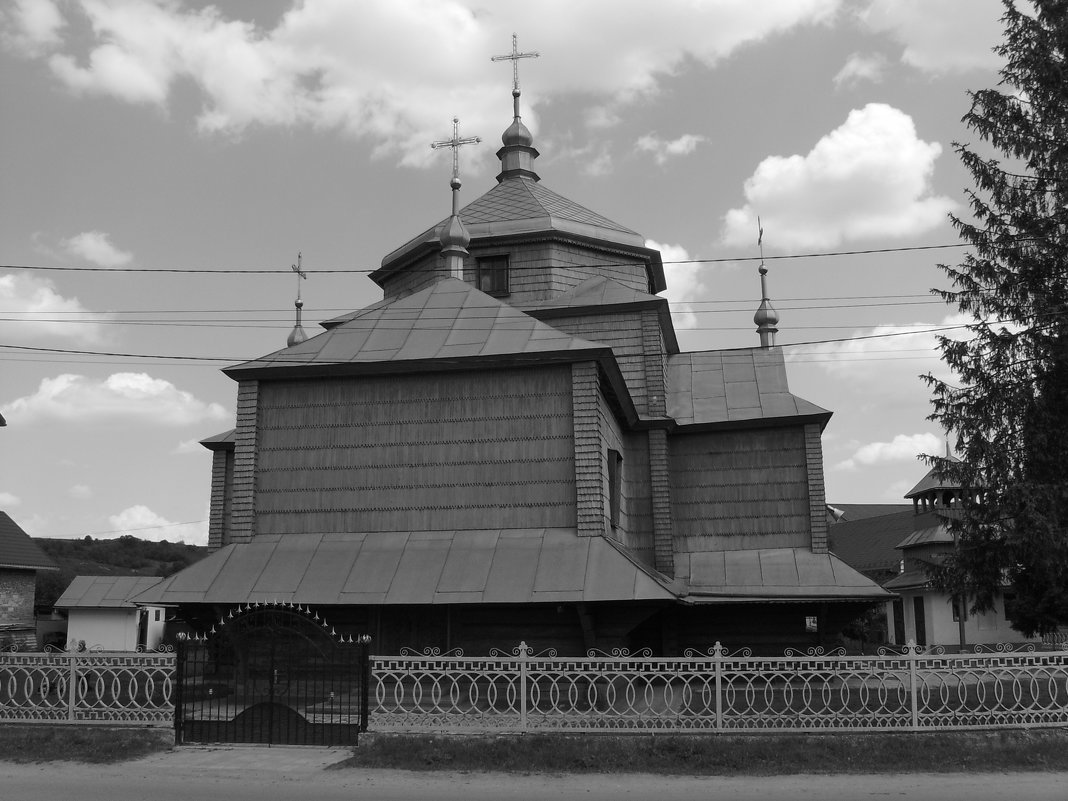 Греко - католический   храм   в   Вовчинце - Андрей  Васильевич Коляскин