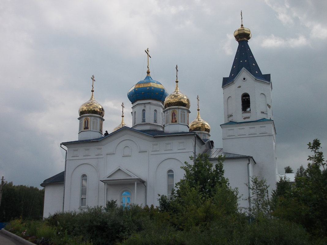 храм прп.Сергия Радонежского с новыми куполами пос. Комисарово г. Кемерово - Константин 