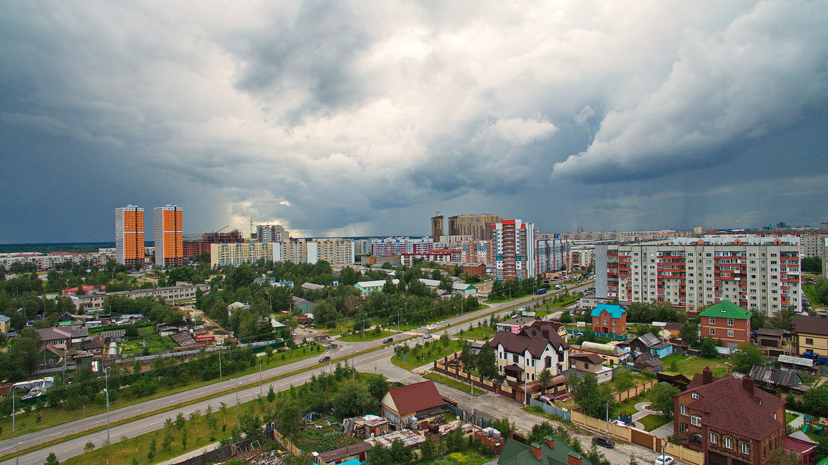 тучи над городом... - Олег Петрушов