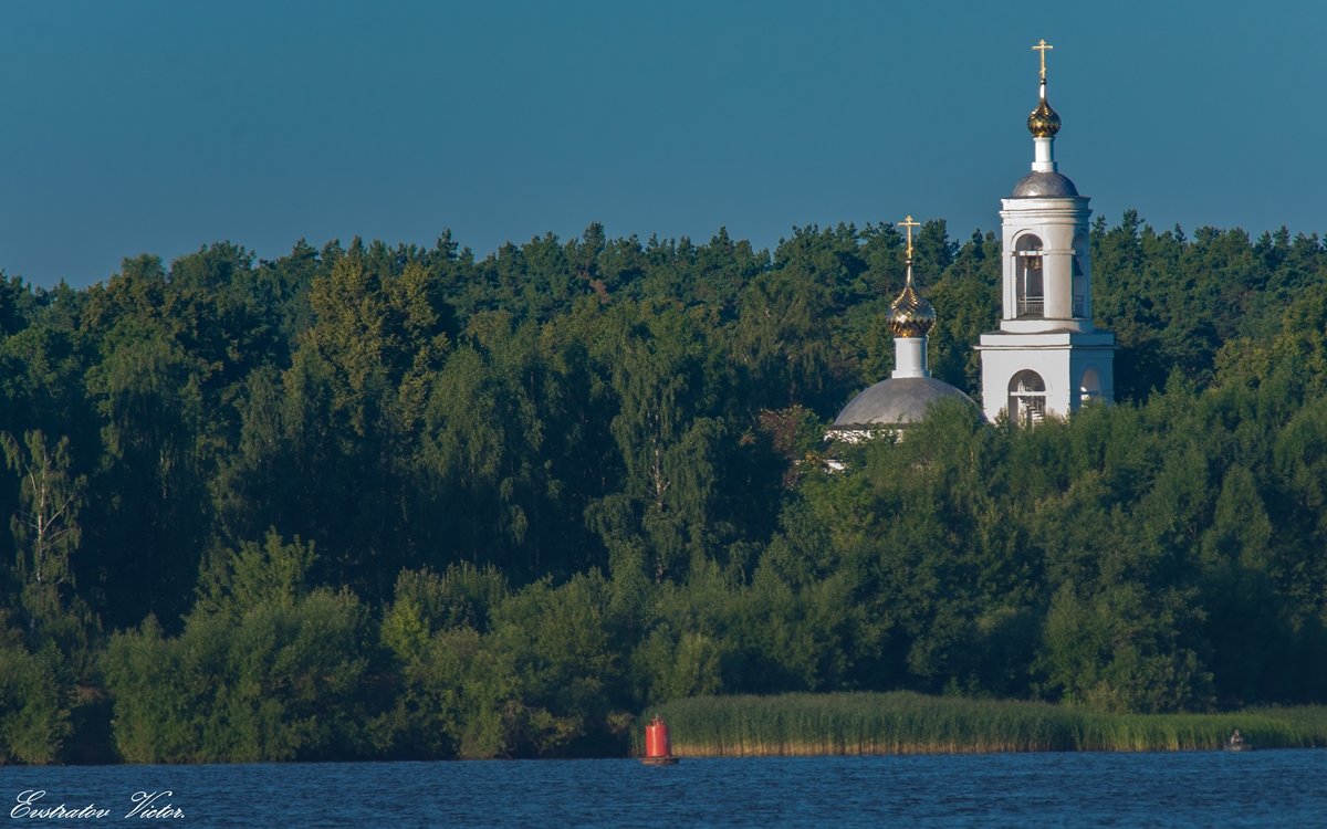 Храм Похвалы Пресвятой Богородицы-вид с Волги. - Виктор Евстратов