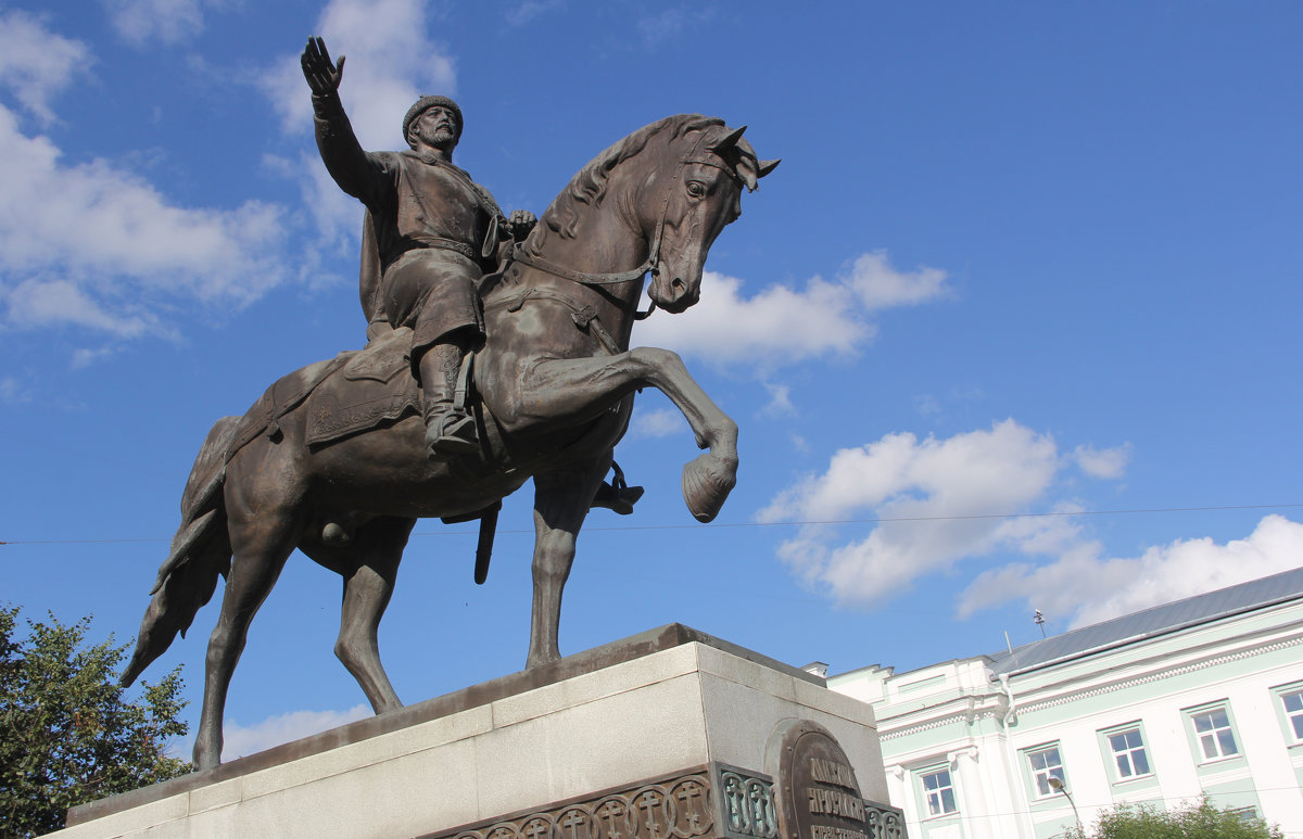 Памятник в Твери - Александр Алексеев