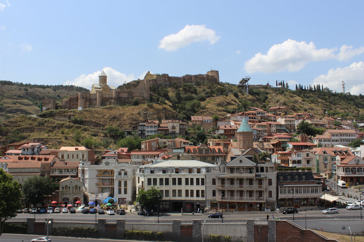 панорама с площадки Метехи с видом на развалины крепости Нарикала,г.Тбилиси - Светлана Кажинская
