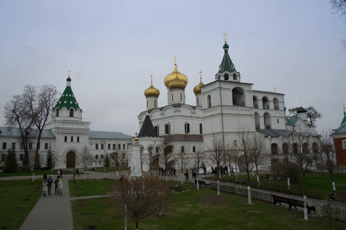 Свято-Троицкий Ипатьевский монастырь (Кострома) - Irina Shtukmaster