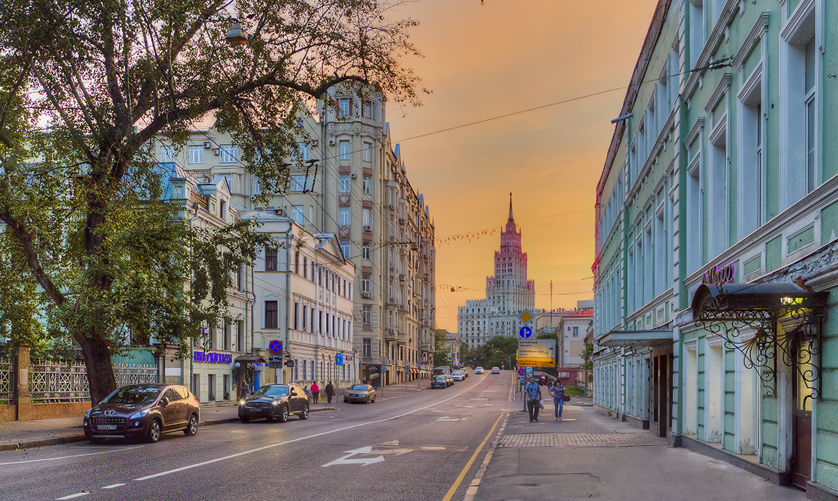 Москва.  Новая Басманная улица. - В и т а л и й .... Л а б з о'в