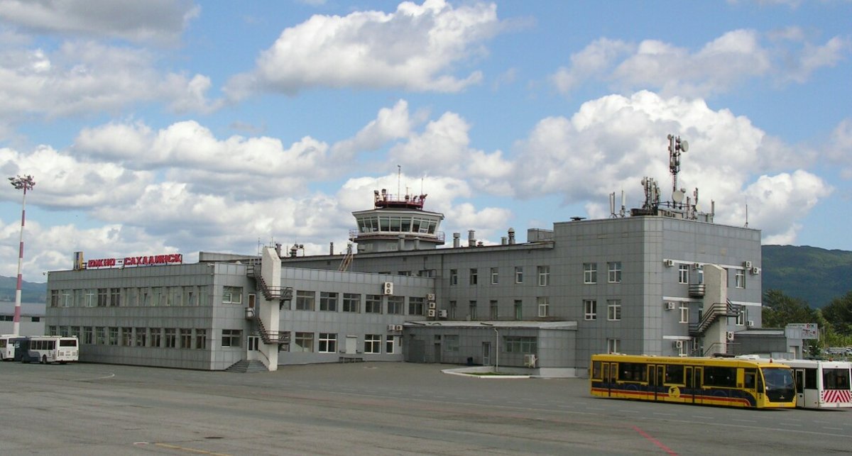 Здание аэровокзала города Южно-Сахалинск - Dmitriy Lebedev