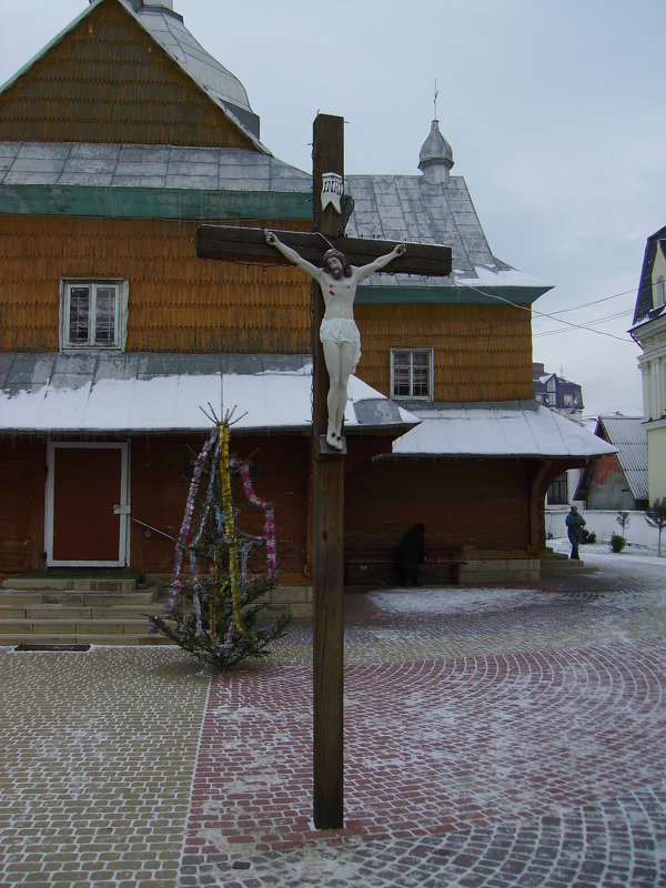 Деревянный   крест   в    Надворной - Андрей  Васильевич Коляскин