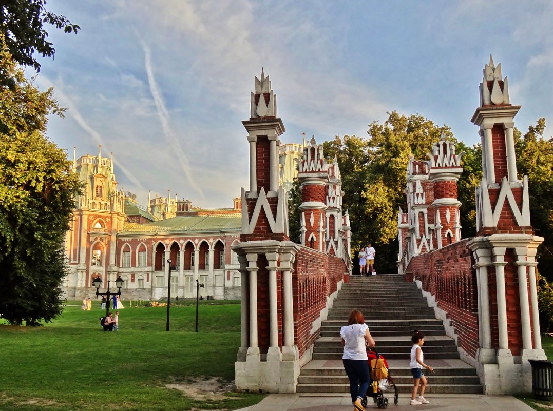 в Царицино - Валентина. .