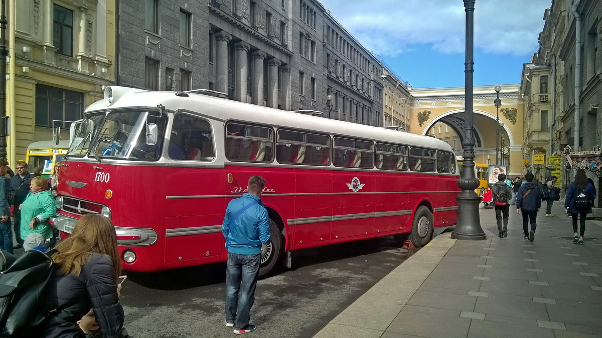 Старый автобус - Сергей 