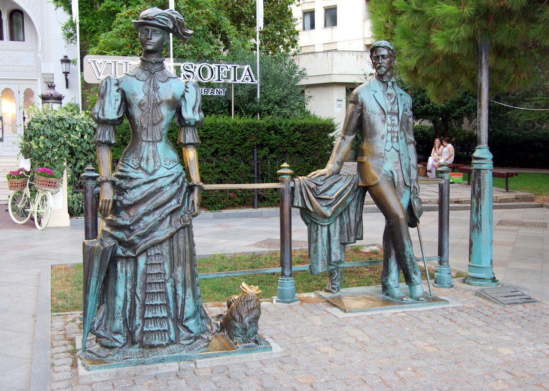 Памятник «Дама с собачкой и Чехов» - Валерий Новиков
