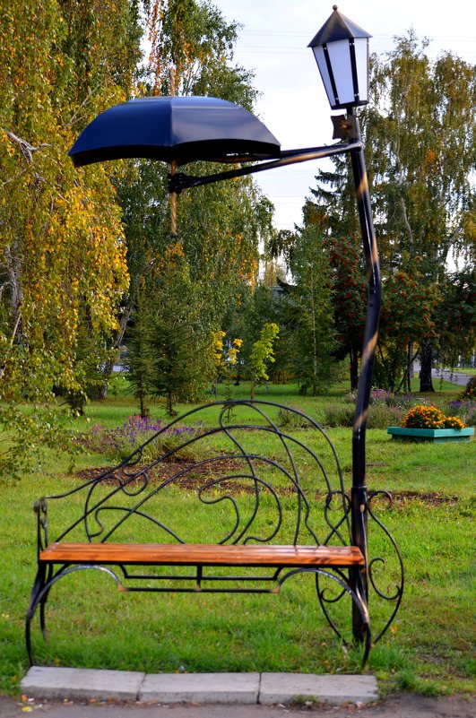 Зонт, лавочка, фонарь и осень... - Savayr 