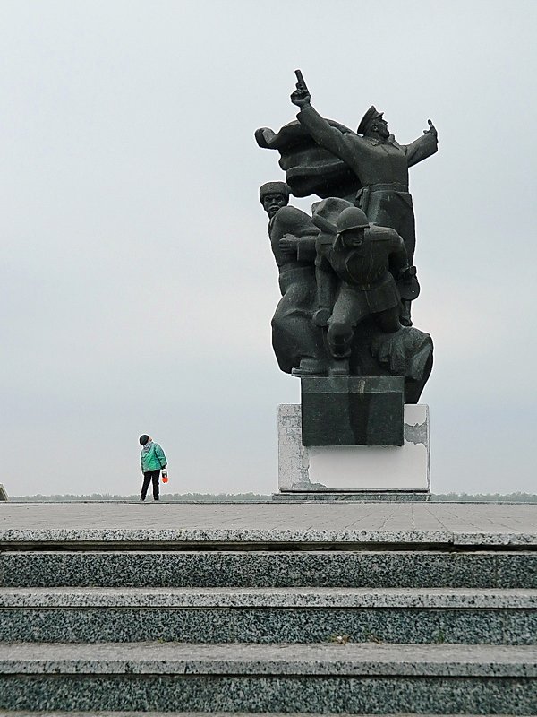 Большой памятник - Александр Бурилов
