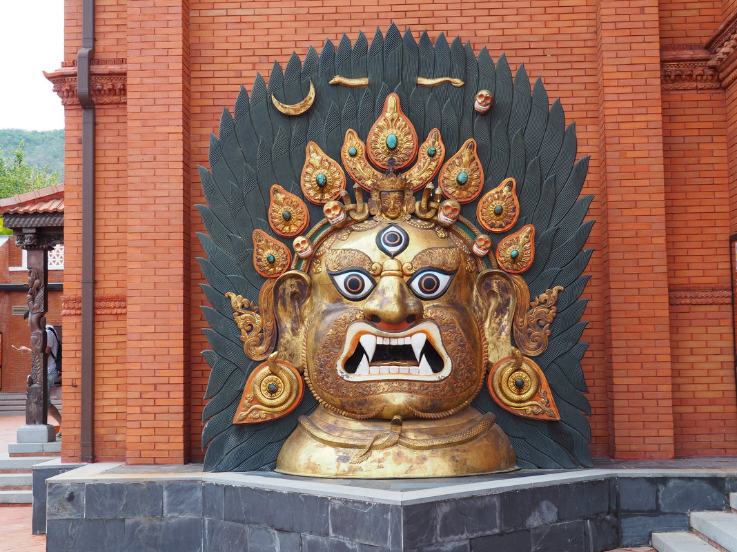 Тибетский Храм в Буддийском центре - Китай. - Олег Дейнега