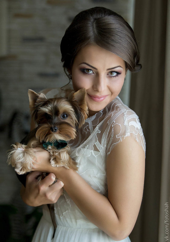 Юля-портрет невесты с собачкой - Вячеслав Шах-Гусейнов