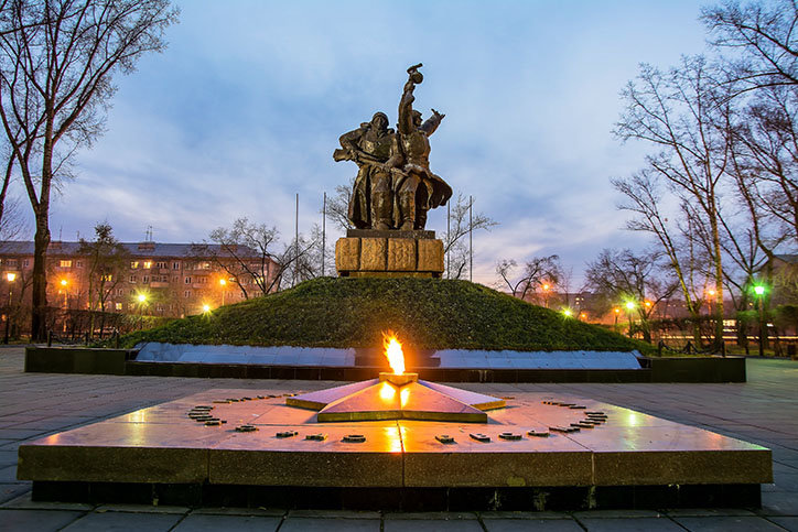 Монумент воинам Великой Отечественной - юрий Амосов