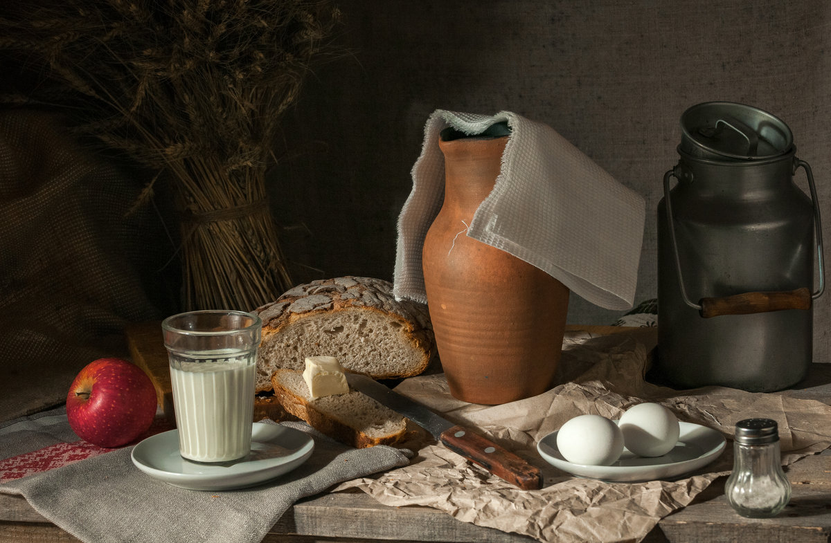 Завтрак, хлеб с маслом (яблоко провакатор) - Алексей Кошелев