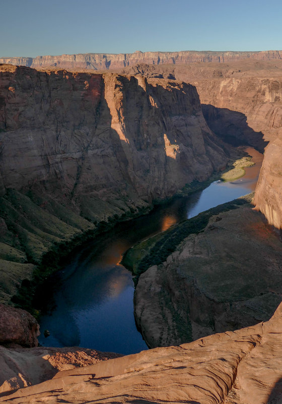 Вид реки Колорадо со скалы при закате... (Аризона, США) - Юрий Поляков