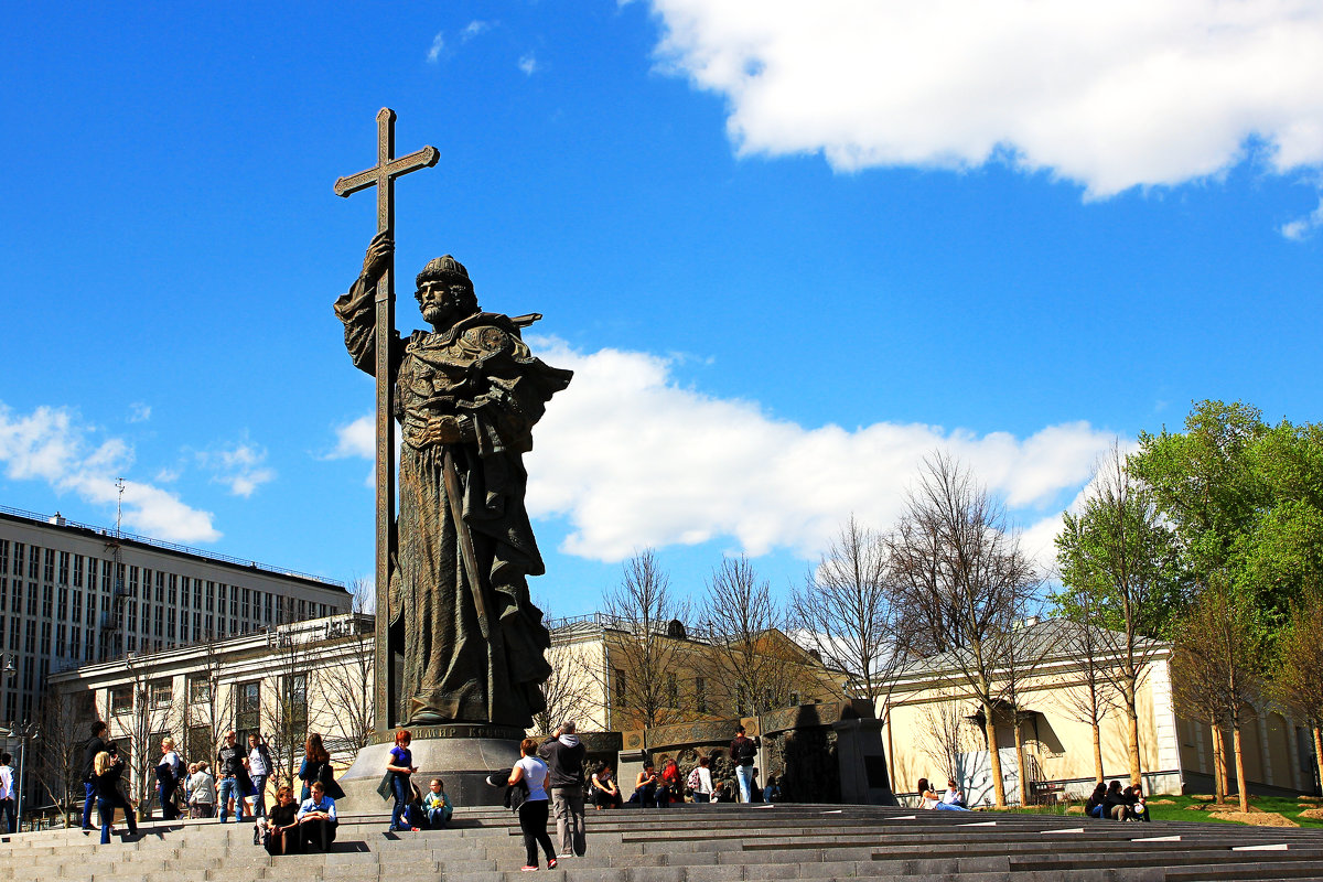 Памятник Владимиру Великому (Москва) - Иван 