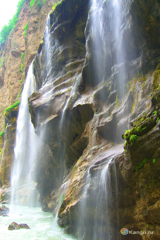 Водопад неадлеко от г. Нальчик - Tengri K.