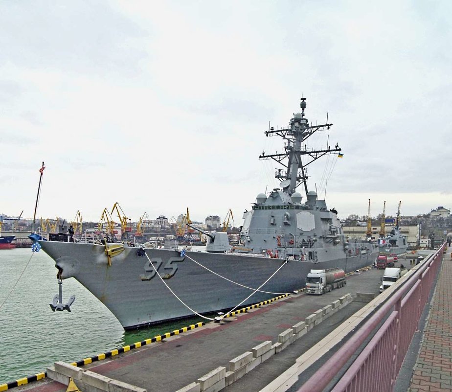 Американский эсминец USS James E. Williams (DDG95) - Александр Корчемный
