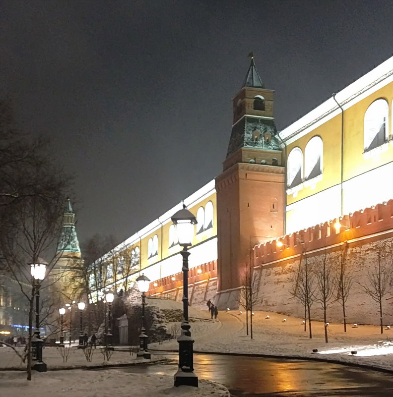 Средняя Арсенальная башня Кремля - Владимир 