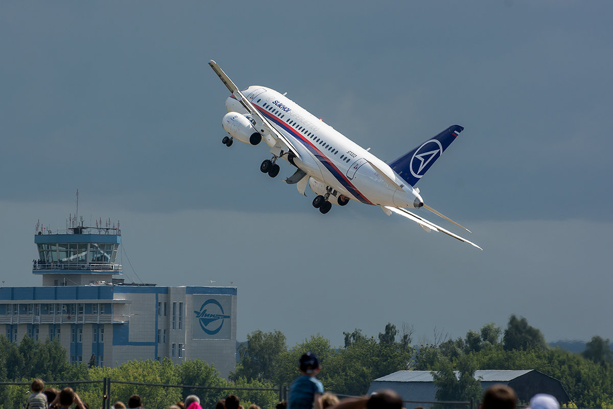 Сухой SuperJet 100-95 - Владимир Сырых