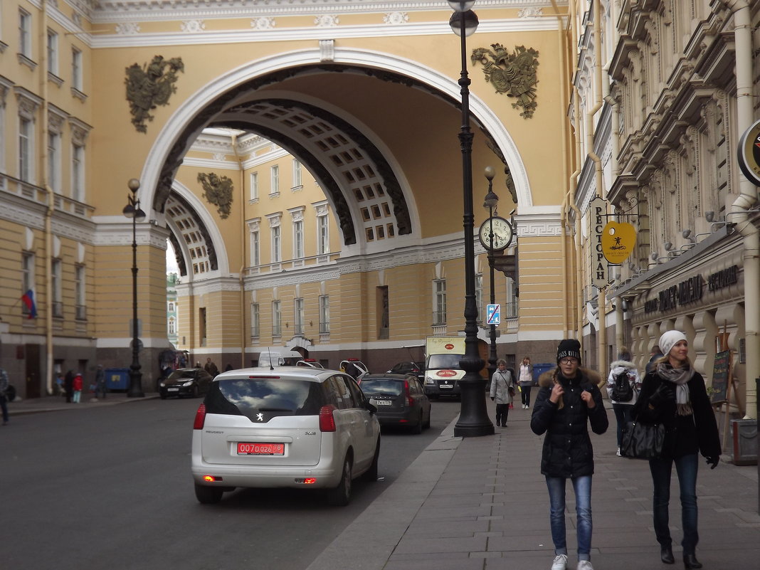 В Санкт-Петербурге. - Нина Андронова