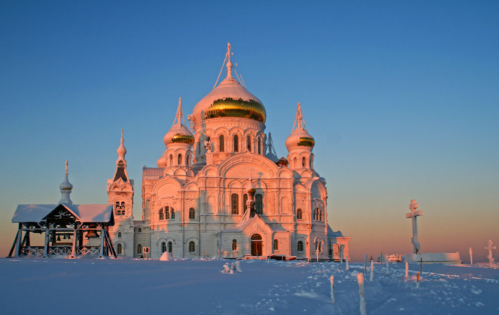 Белогорский монастырь в закатных лучах солнца - Галина Ильясова