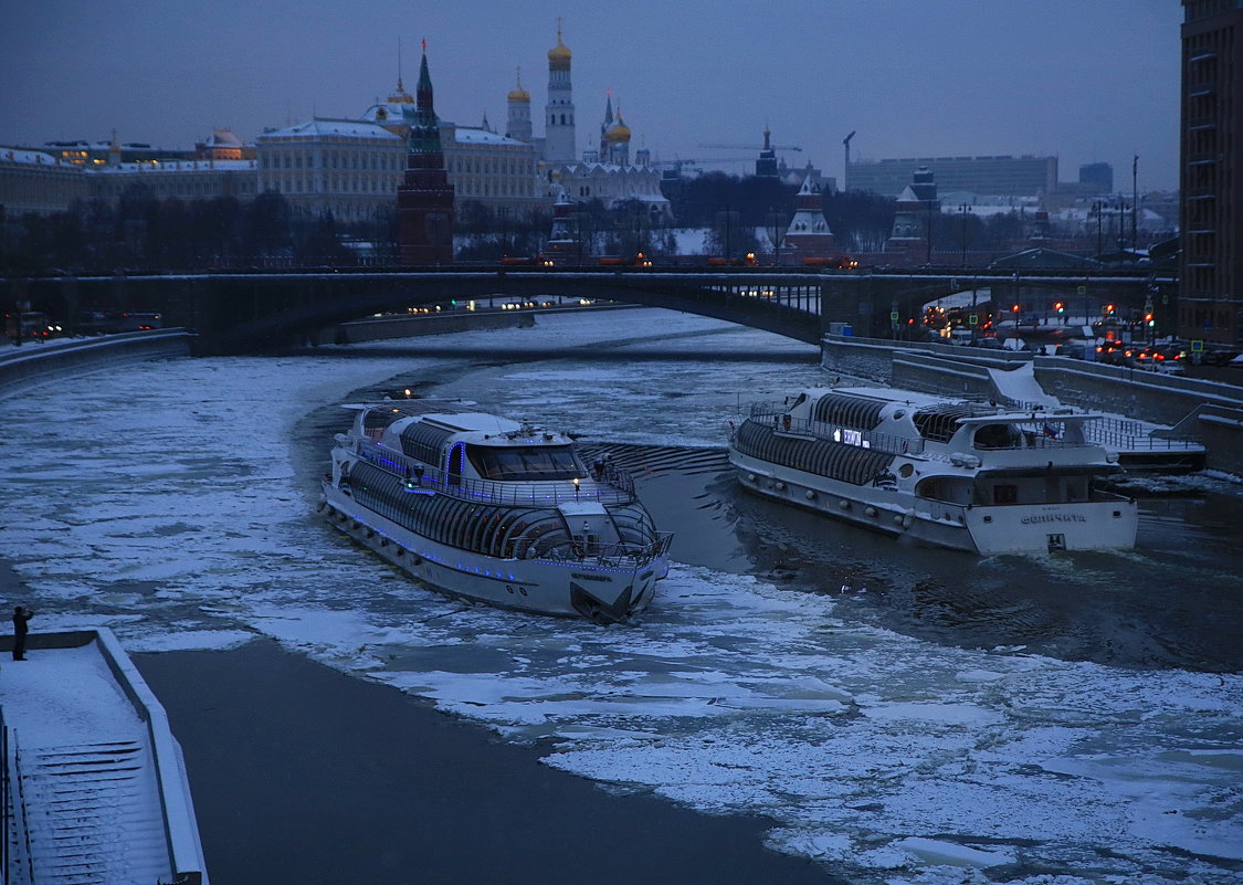 "Ледоколы" на Москва-реке - Владимир 