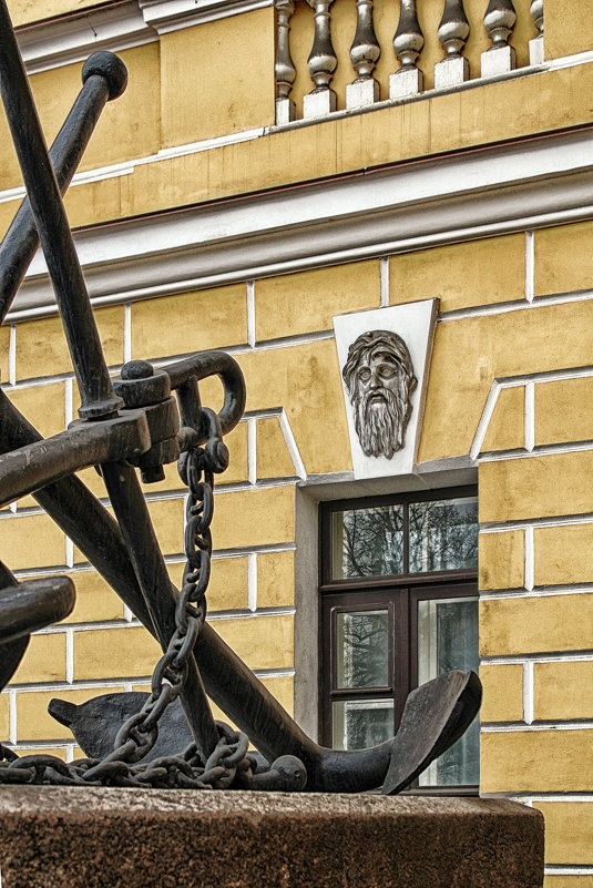 Якоря возле здания Адмиралтейства в Санкт-Петербурге - Игорь Свет