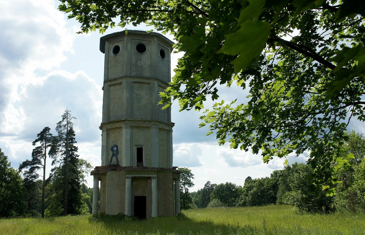 Водонапорная башня 1888 г.п в Приоратском парке - Елена Павлова (Смолова)