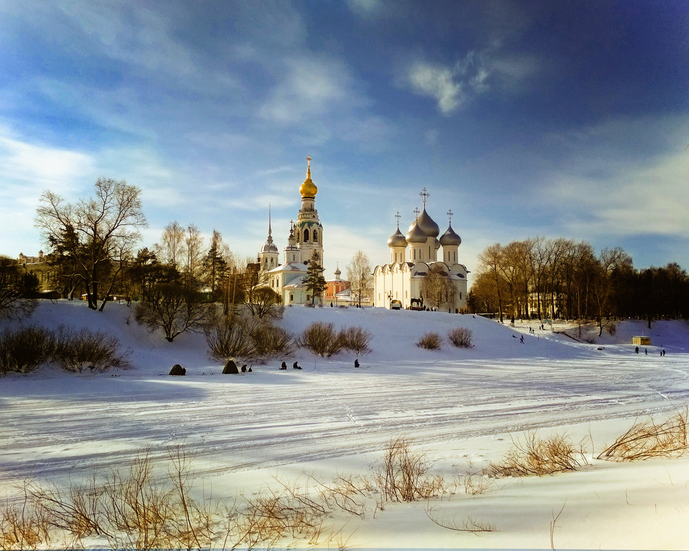 Вологда Софийский собор Весна