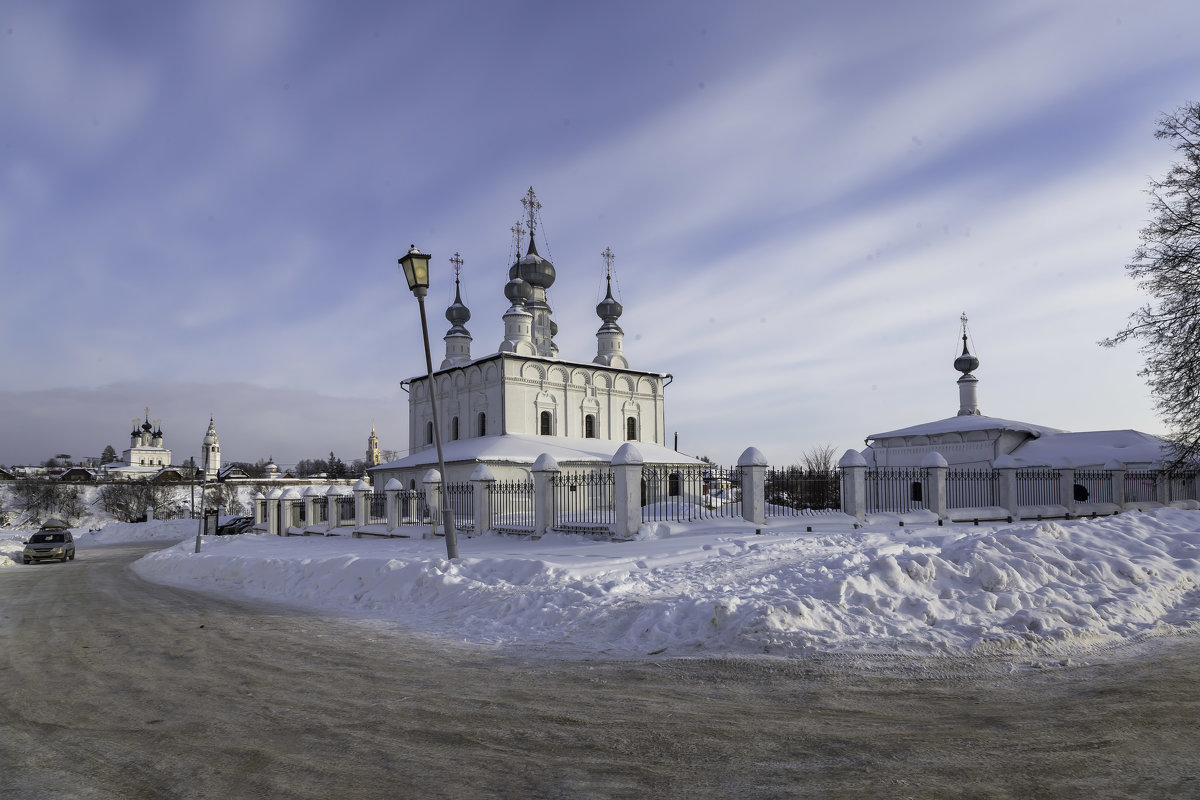 Суздаль. У стен Покровского монастыря - Александра 