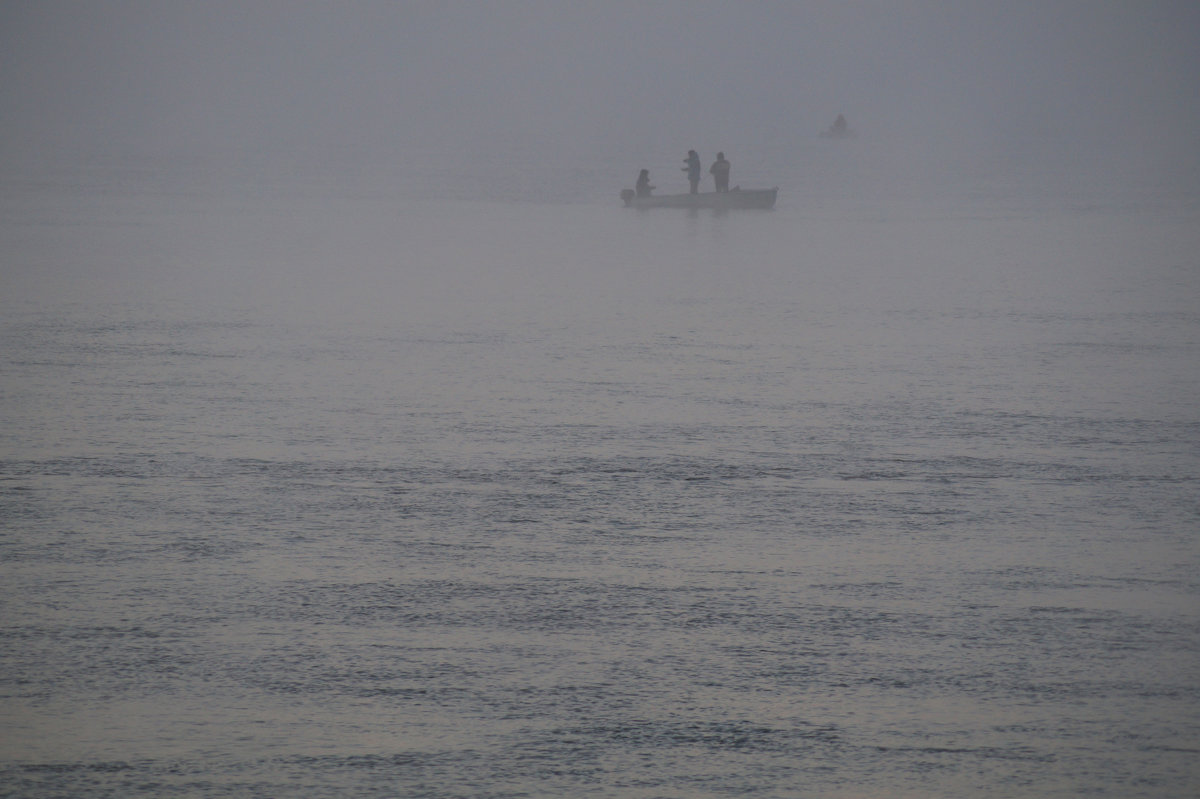 Рыбаки в тумане - Евгений Зубков