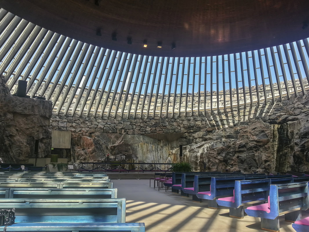 «Церковь в скале» (Лютеранская церковь Темппелиаукио) Хельсинки. - Олег Кузовлев