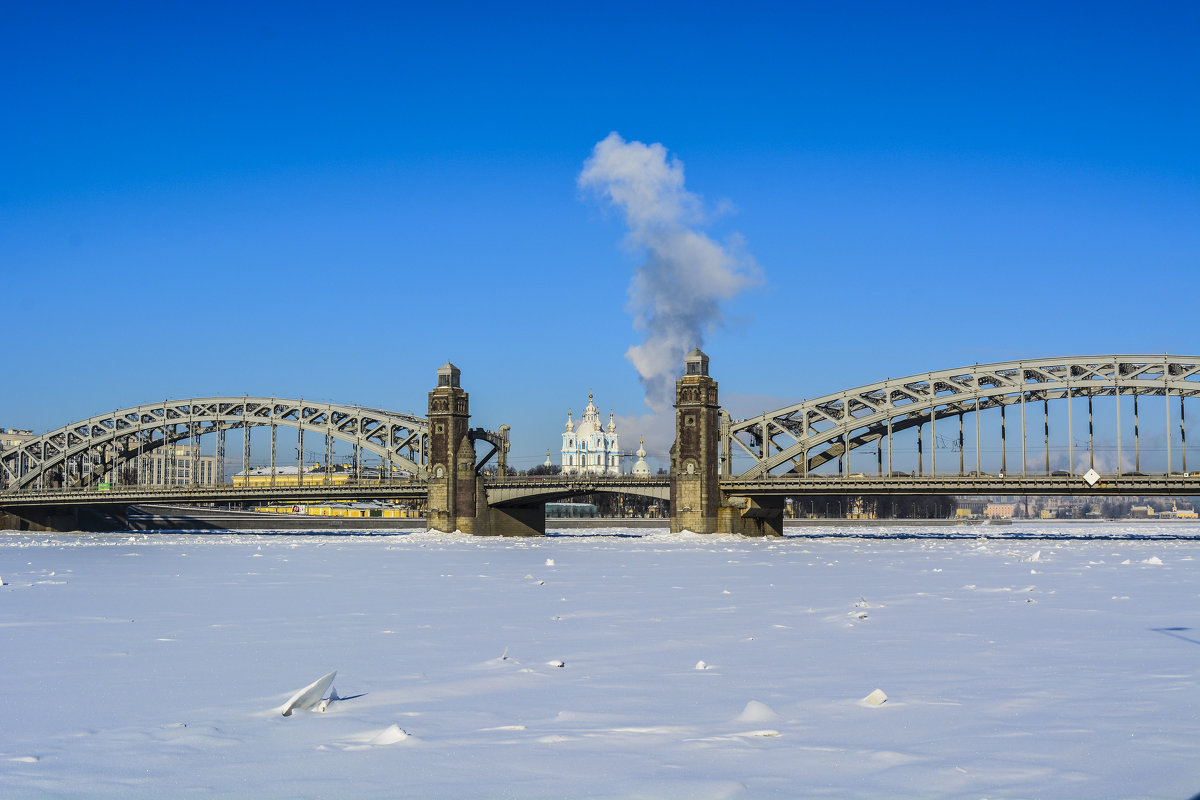Мост Петра Великого - Лариса Лунёва