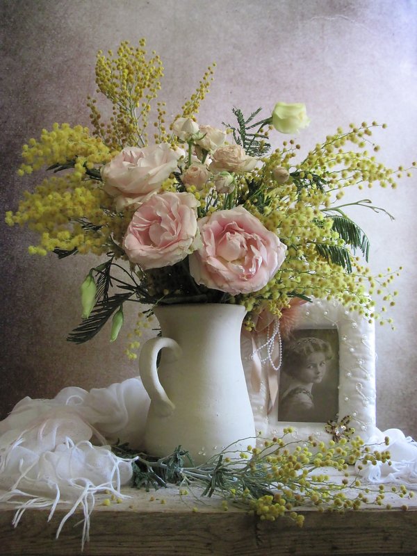 Дарите девушкам цветы - Наталия Тихомирова