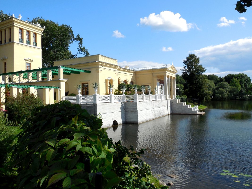 Царицын павильон в Петергофе - Надежда 