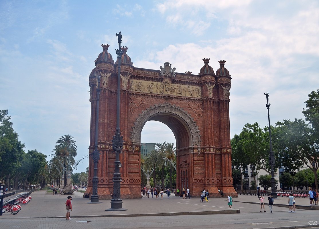 Триумфальная арка на бульваре Пасеч де Льюис Компаньс - Татьяна Ларионова