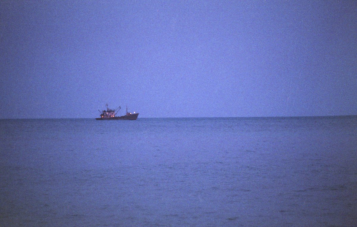 Вечерняя прогулка у моря - Вячеслав Остров