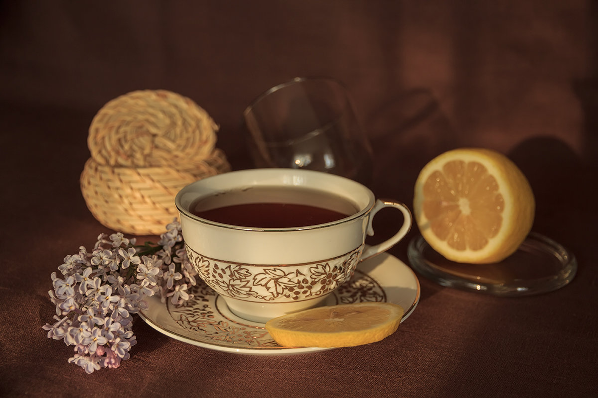 Чай с лимоном и ароматом сирени - Наталья Кузнецова