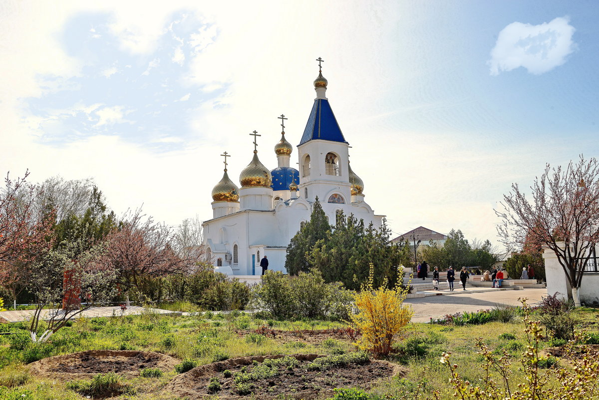 Православный храм - Анатолий Чикчирный